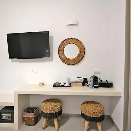 Kleri's 5 Tinos